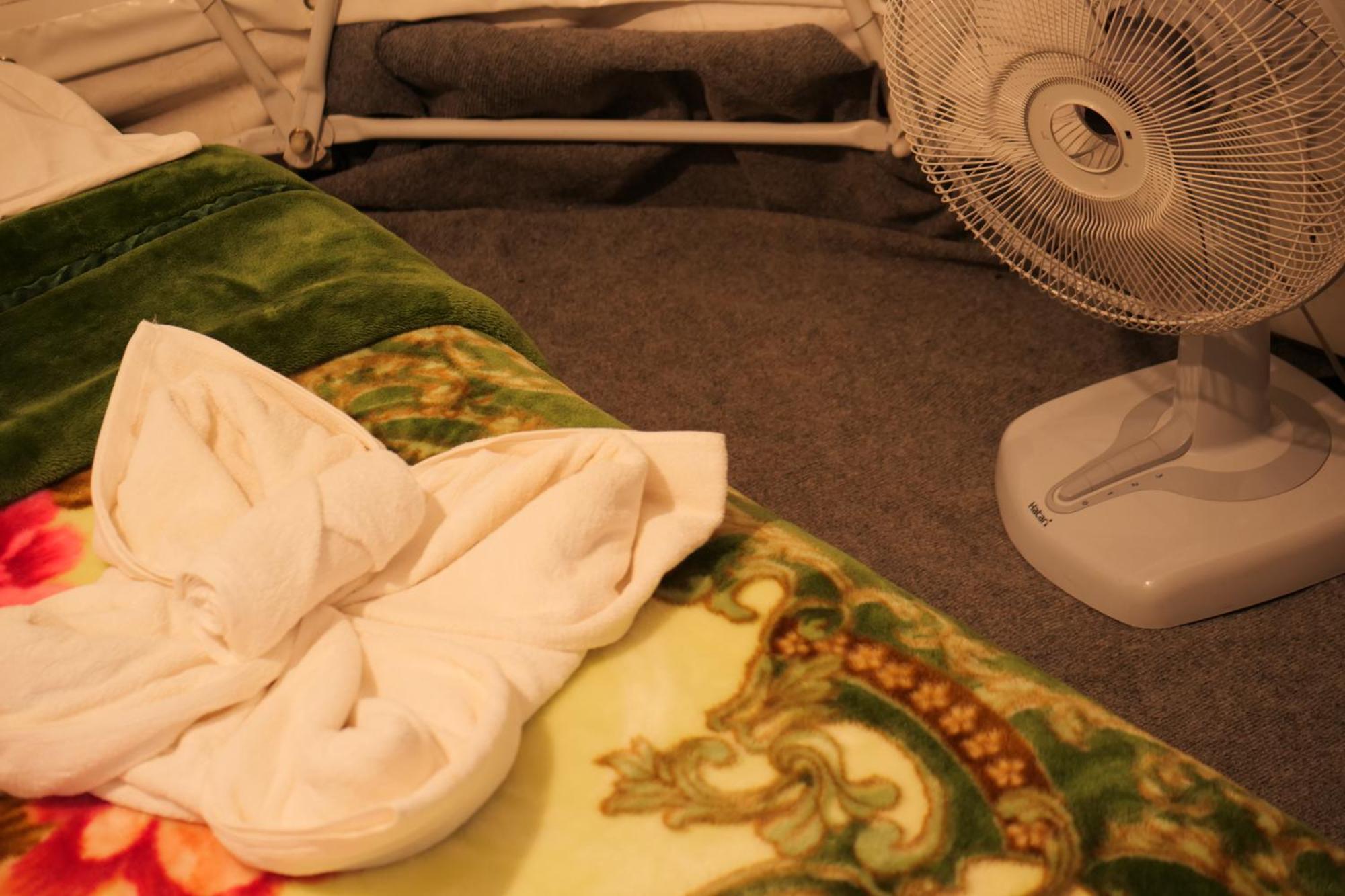 Ban Rak Thai Dome Tents Hedreung Rakthai Camping מראה חיצוני תמונה