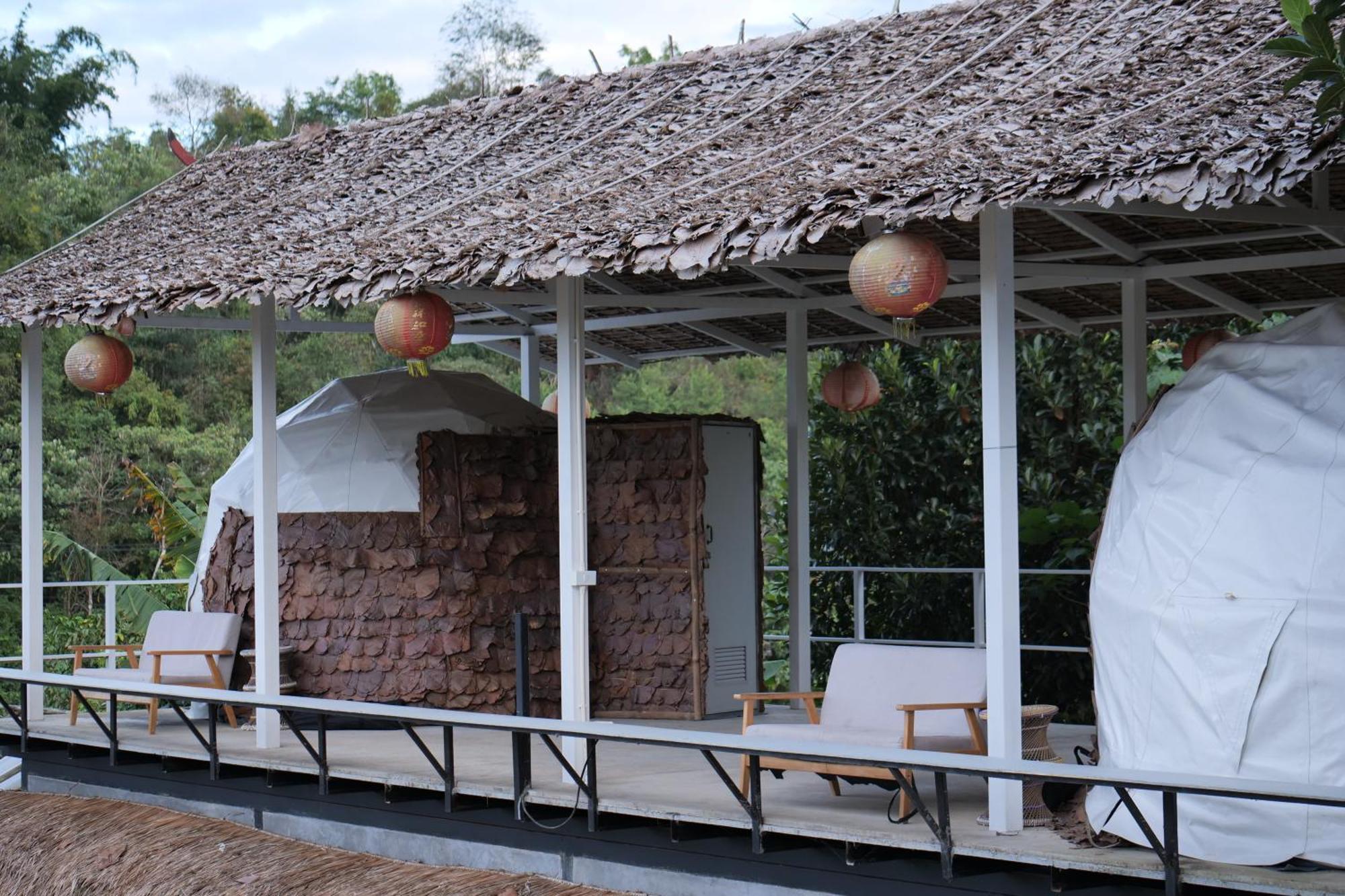 Ban Rak Thai Dome Tents Hedreung Rakthai Camping מראה חיצוני תמונה